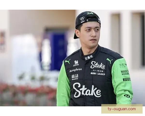 周冠宇与周杰伦墨尔本再度携手迎接F1揭幕战